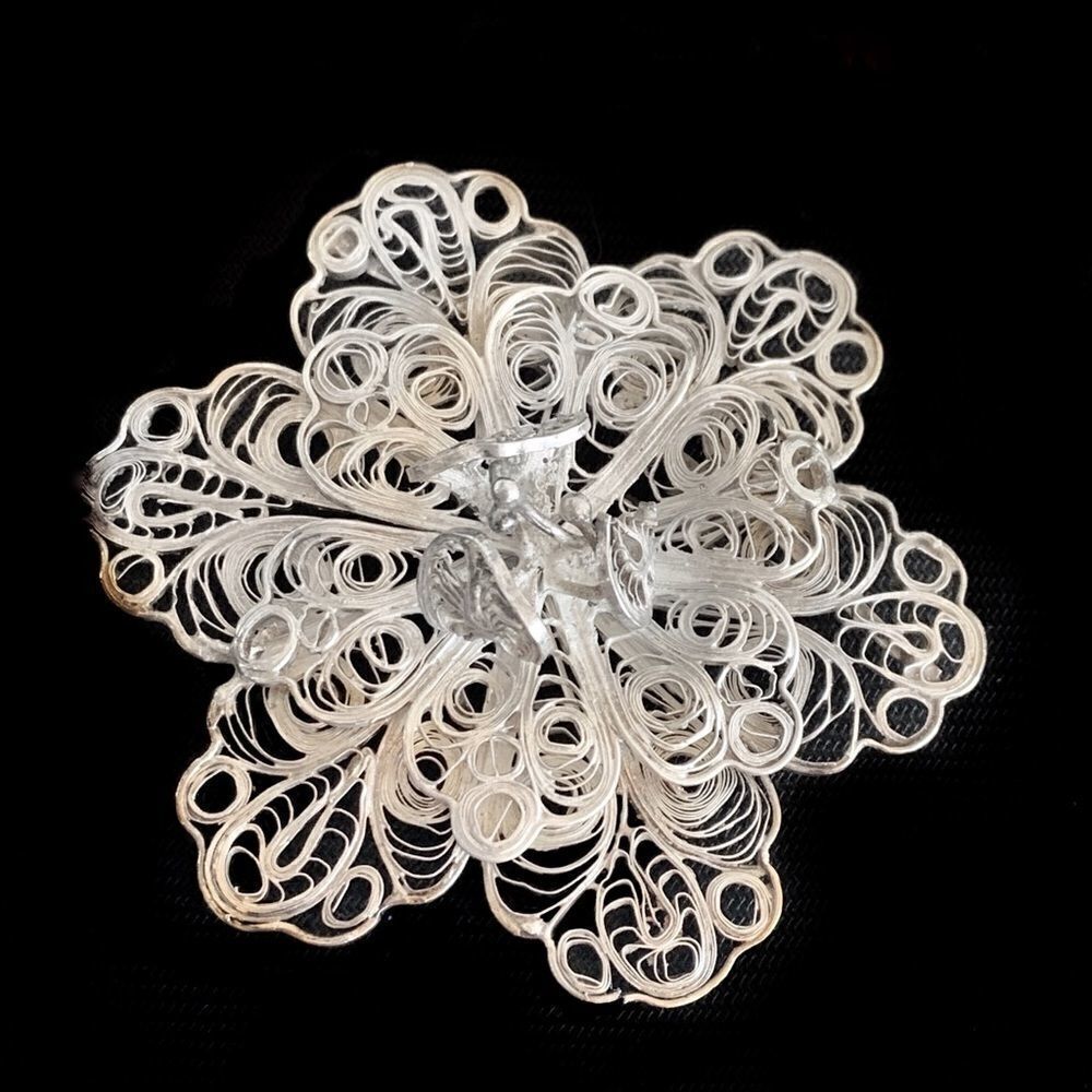 Vtg Hand made artisan intricate  Silver Mexican floral filigree pin 2” d… - Picture 3 of 9